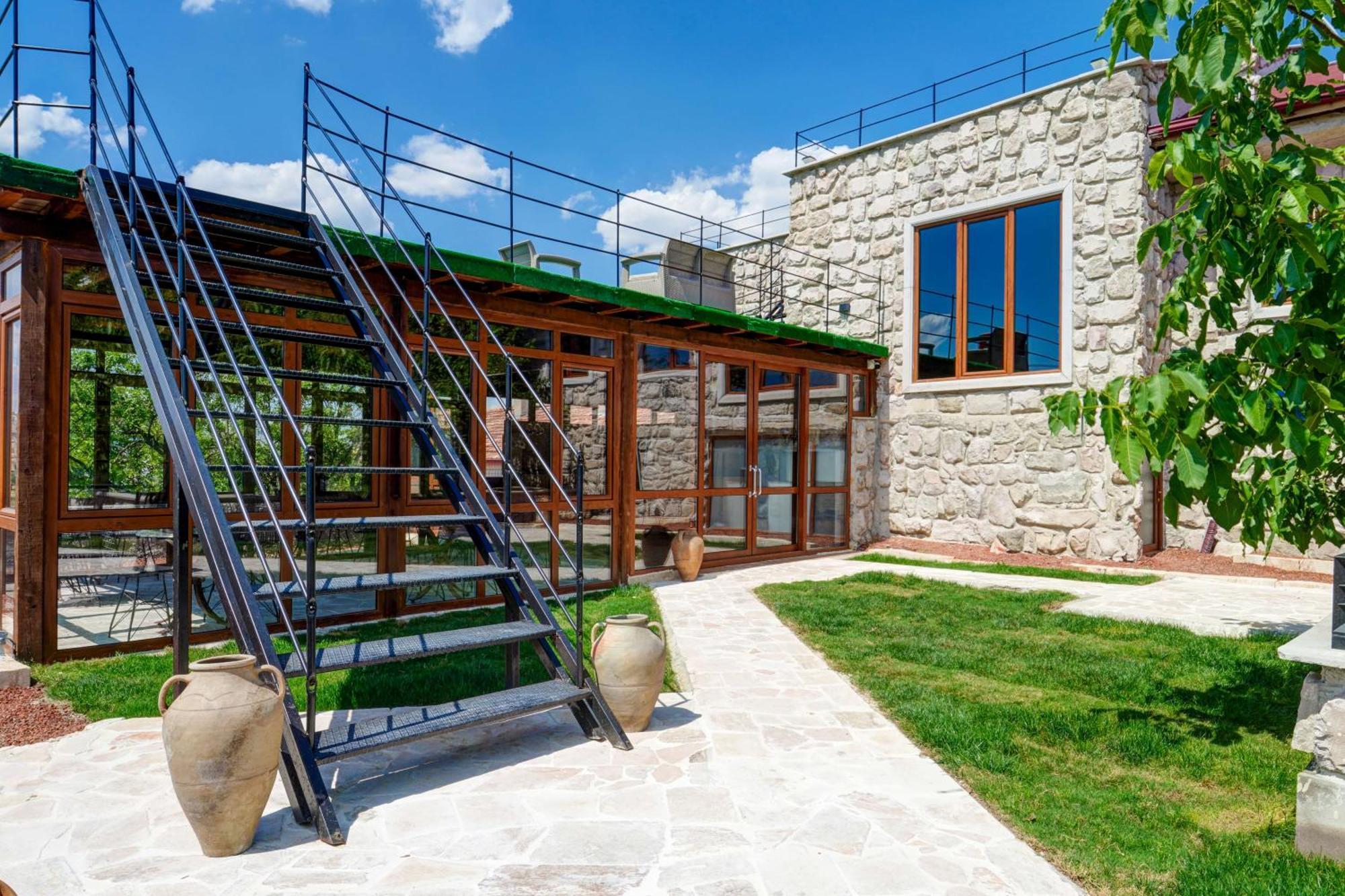 Nissa Cave Hotel Goreme Exterior photo